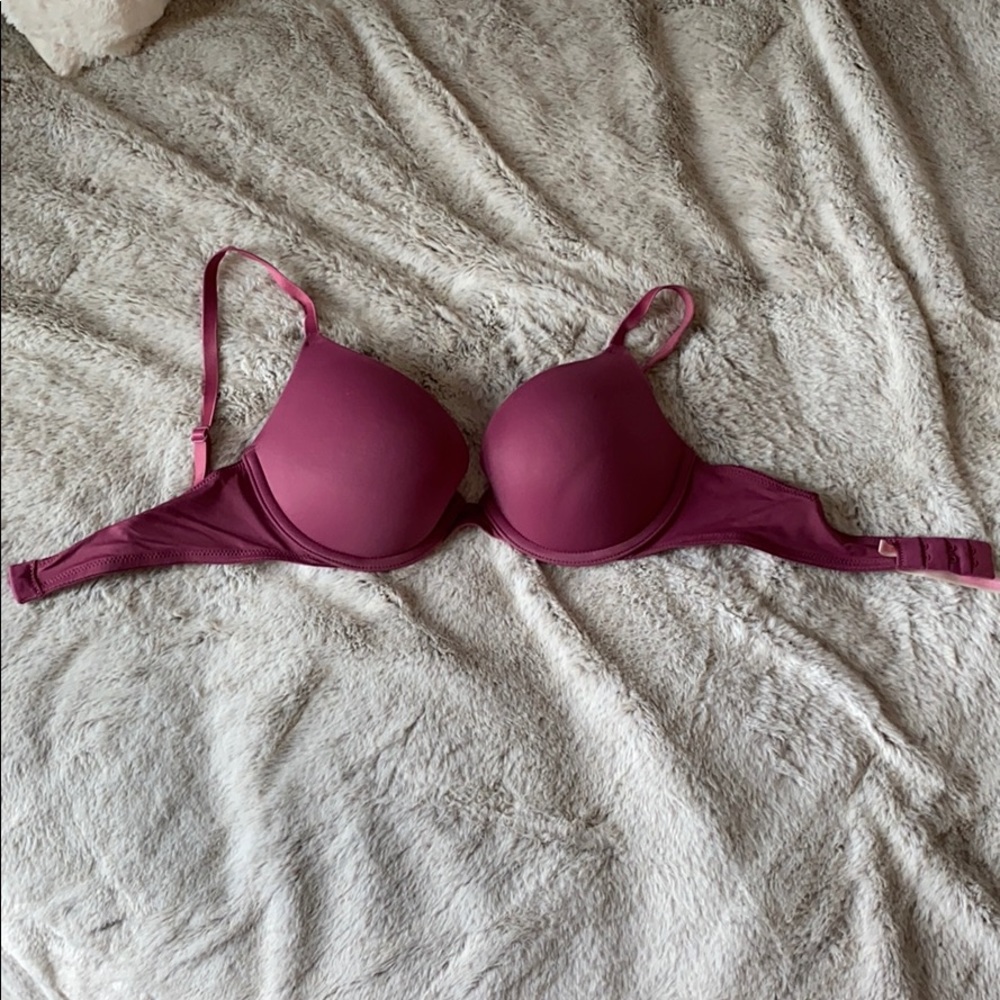 Victoria’s Secret pink wear everywhere bra